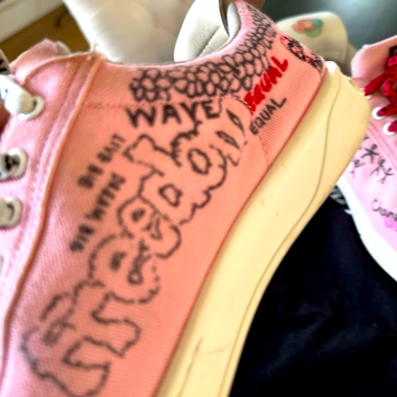 🔥🔥🔥🔥Authentic Chanel Pharrell Graffiti Sneakers🔥🔥🔥🔥Limited Edition🤩😍 - Picture 6 of 12